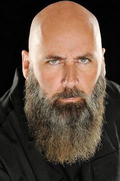 Chad Joyce interpreta Prisoner (uncredited)