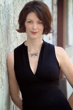 Rebecca Northan interpreta Angular Woman