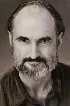 Stuart Rudin interpreta Miggs