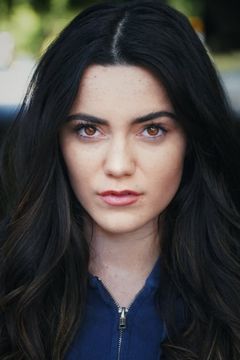 Liana Ramirez interpreta Dana