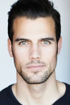 Thomas Beaudoin interpreta Daniel Forsythe