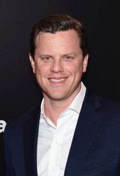 Willie Geist interpreta Himself
