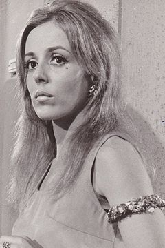 Miranda Kounelaki interpreta Mrs. Tzelepis
