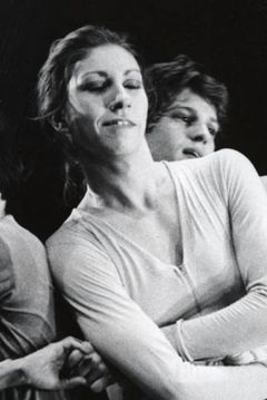 Rose Marie Wright interpreta Dancer