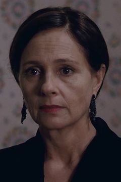 Anouk Grinberg interpreta Narrator (voice) (French version)