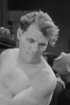 Tom Dempsey interpreta Boxer (uncredited)