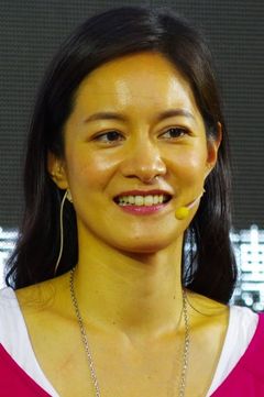 Janet Hsieh interpreta Nurse J. De Marco (uncredited)