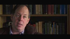 Gylfi Zoega interpreta Self - Professor of Economics, University of Iceland