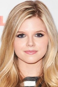 Ana Mulvoy-Ten interpreta Amber Millington