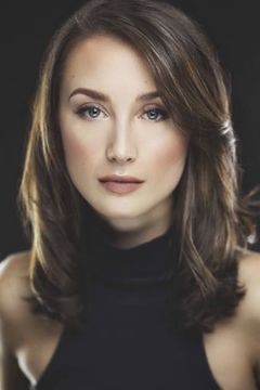 Lauren Maynard interpreta Delilah