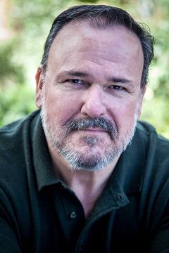 Stephen Marcus interpreta Nick the Greek