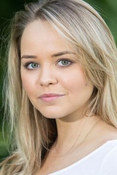 Katie Hall interpreta Turning Woman 4