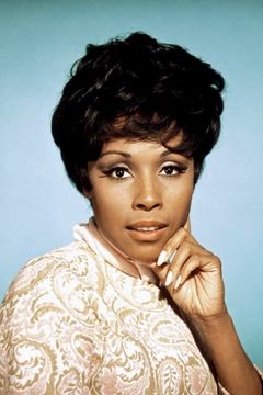 Diahann Carroll interpreta Jazz Club Singer (uncredited)