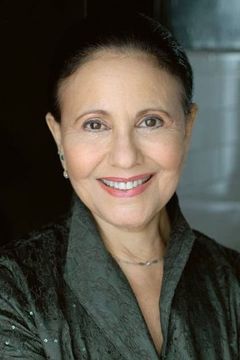 Julie Garfield interpreta Mickey Conway