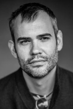 Rossif Sutherland interpreta François Dontelle