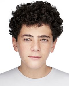 Oliver Stern interpreta Algebro