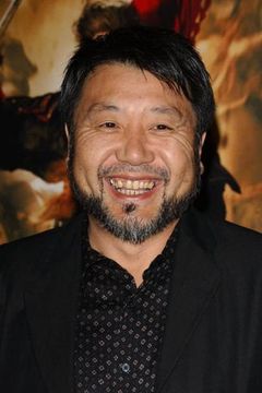 Masato Harada interpreta Omura