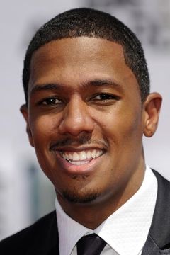 Nick Cannon interpreta Scott