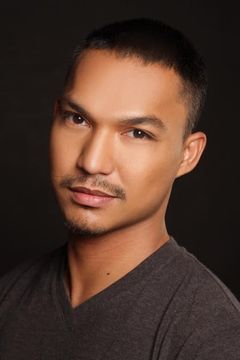 Anthony Falcon interpreta Jomar