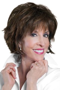 Deana Martin interpreta Evvie
