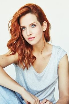 Kimberly-Sue Murray interpreta Elle Lloyd