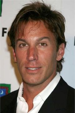 Dan Cortese interpreta Taco Bell Entertainer