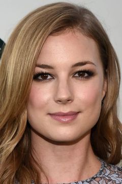 Emily VanCamp interpreta Nicolette'Nic' Nevin