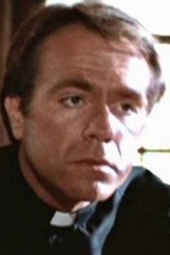 Gary Bayer interpreta Reporter