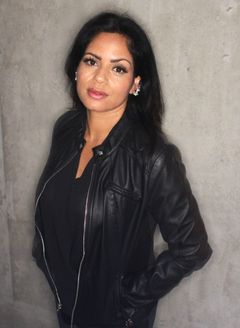 Christina Souza interpreta Catherine From Tampa