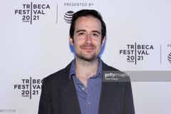 Frank Mosley interpreta Lt. Carson