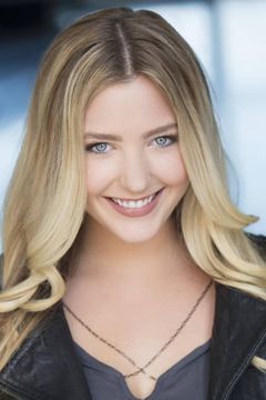 Tess Cline interpreta Chloe