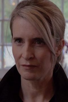 Danièle Lydon interpreta Susan Bard