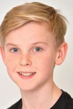 Adam Mitchell interpreta Young Prince