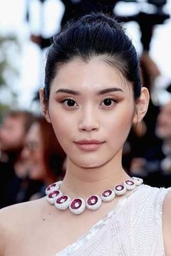 Ming Xi interpreta Qin Fan