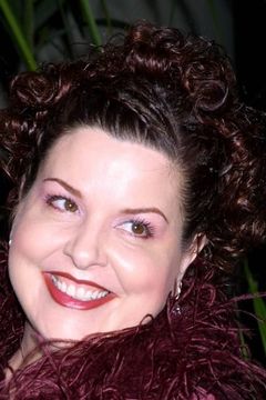 Jackie Guerra interpreta Suzette Quintanilla