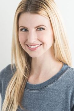 Chantel Flanders interpreta Chloe