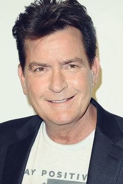 Charlie Sheen interpreta Rick'Wild Thing' Vaughn