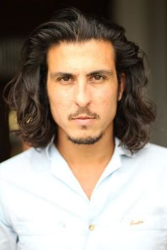 Nick Gomez interpreta Dale