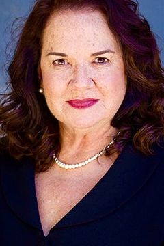 Sheila Shaw interpreta Ruth Linwood