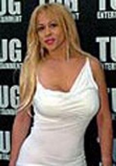 Mercedes Mercado interpreta Waitress (uncredited)