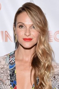 Beau Garrett interpreta Jessica Preston