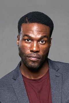 Yahya Abdul-Mateen II interpreta Russell Thomas / Weyland