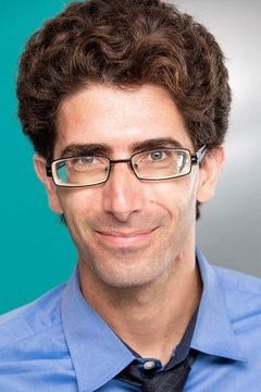 Joe Filippone interpreta Weird Guy #2