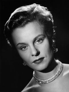 Eva Ingeborg Scholz interpreta Frau Tischbein