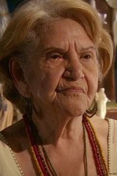 Gina Morelli interpreta Rosa