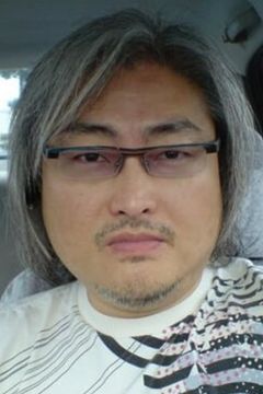 Boyce Wong interpreta Mr. Lin