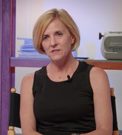 Kathleen Marshall interpreta Sun-Times Worker