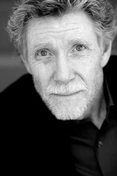 David Hayward interpreta Pete