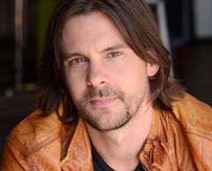 Jon Gunn interpreta All Souls Vicar
