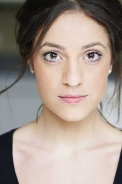 Christina Andrew interpreta Dodger Girl (uncredited)